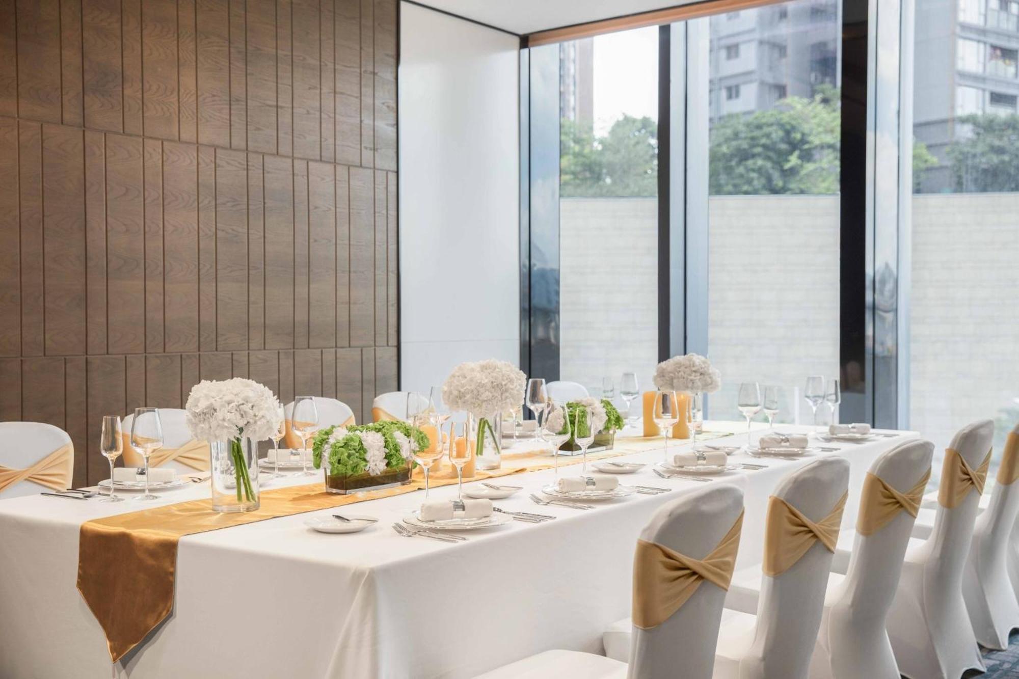 Courtyard By Marriott Shenzhen Bao'An Hotell Exteriör bild