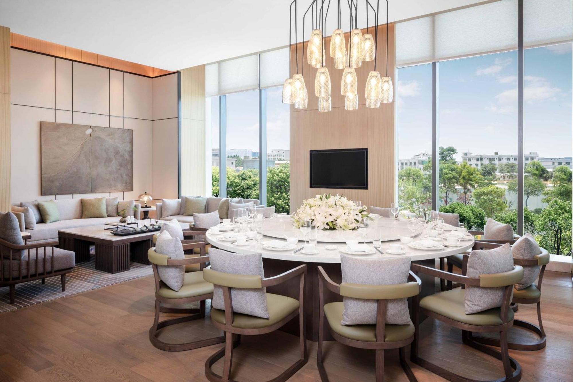 Courtyard By Marriott Shenzhen Bao'An Hotell Exteriör bild