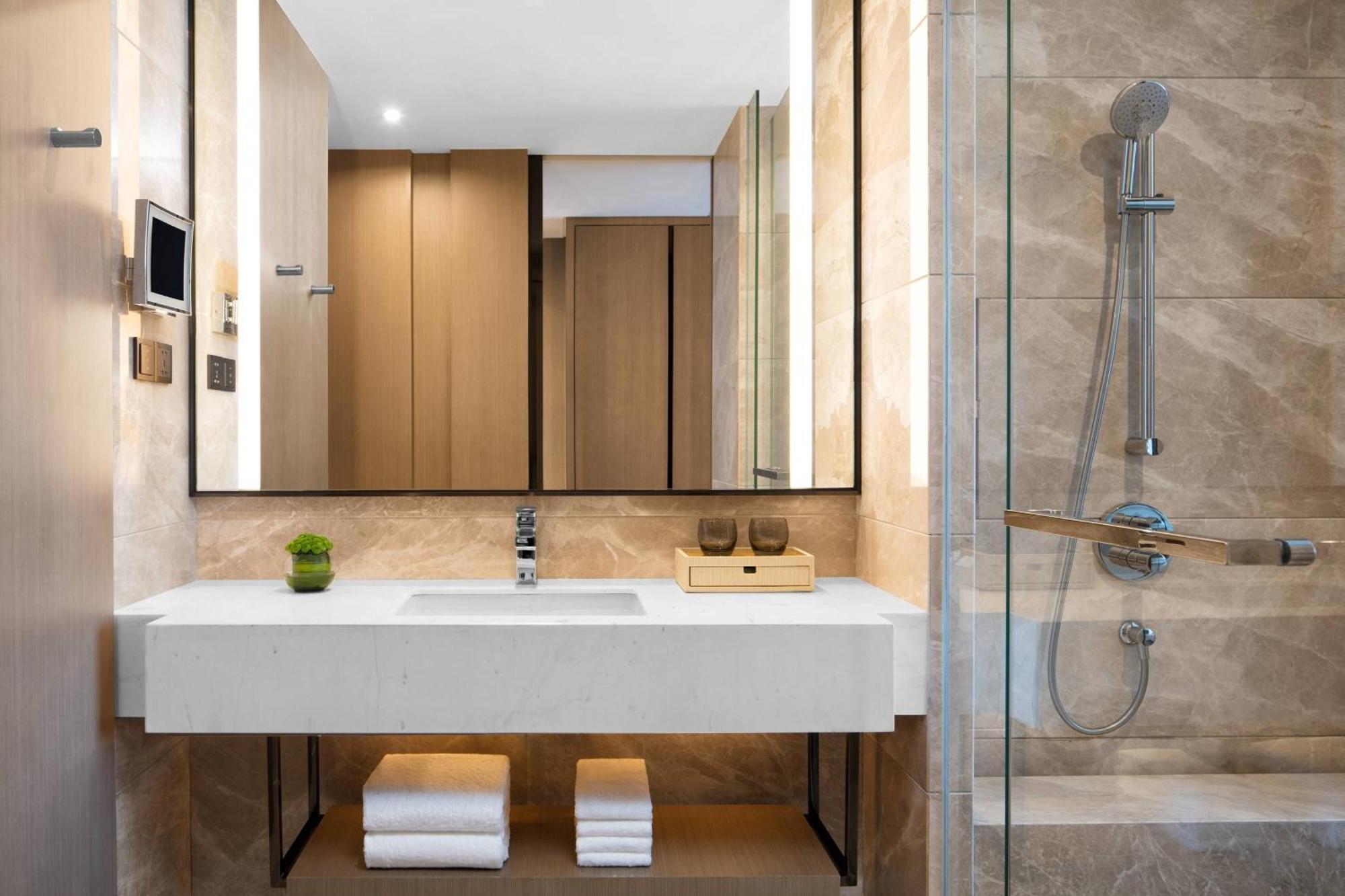 Courtyard By Marriott Shenzhen Bao'An Hotell Exteriör bild