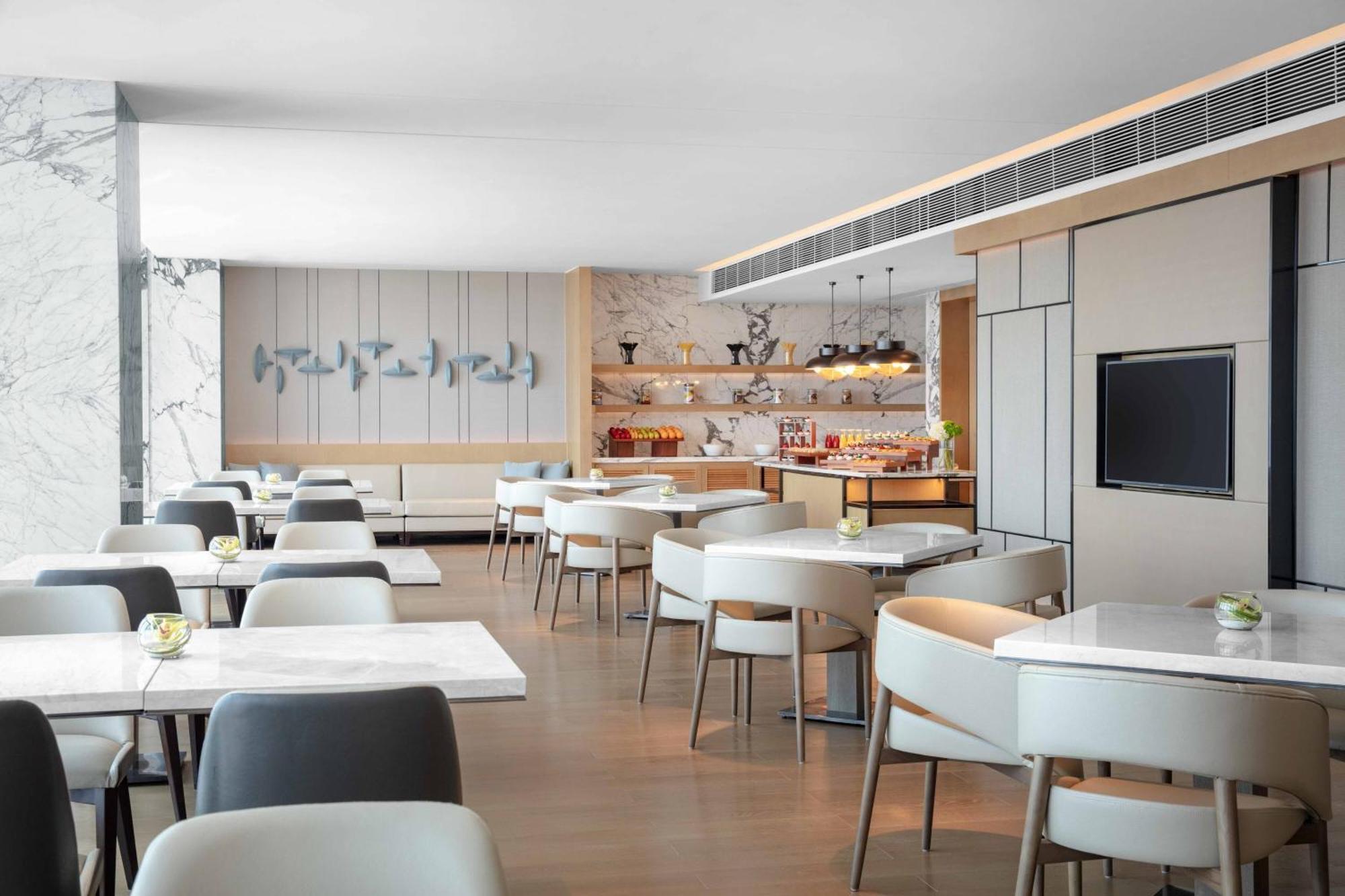 Courtyard By Marriott Shenzhen Bao'An Hotell Exteriör bild