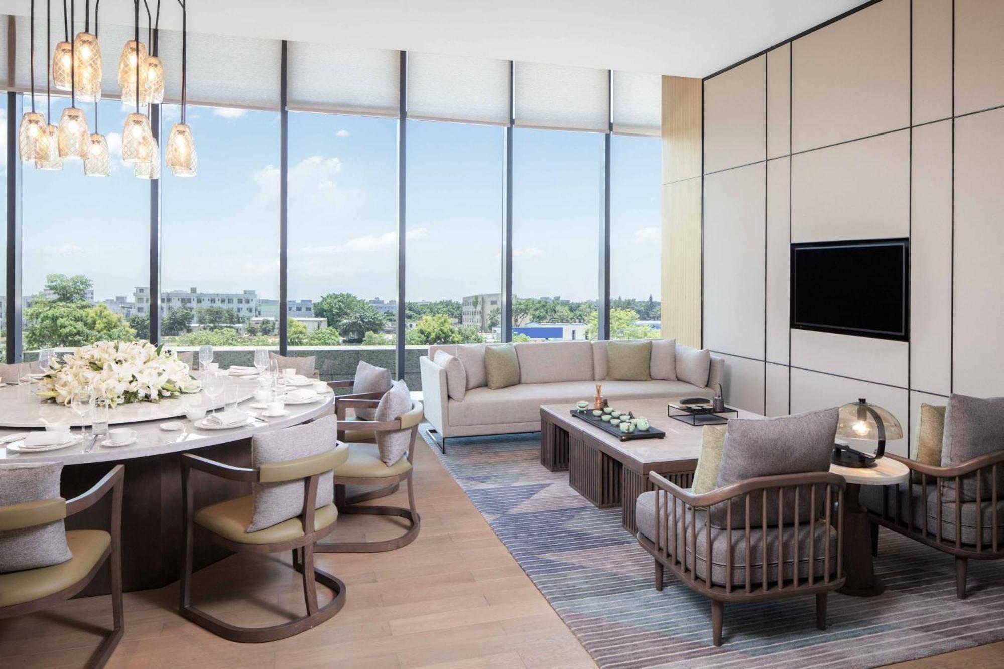 Courtyard By Marriott Shenzhen Bao'An Hotell Exteriör bild